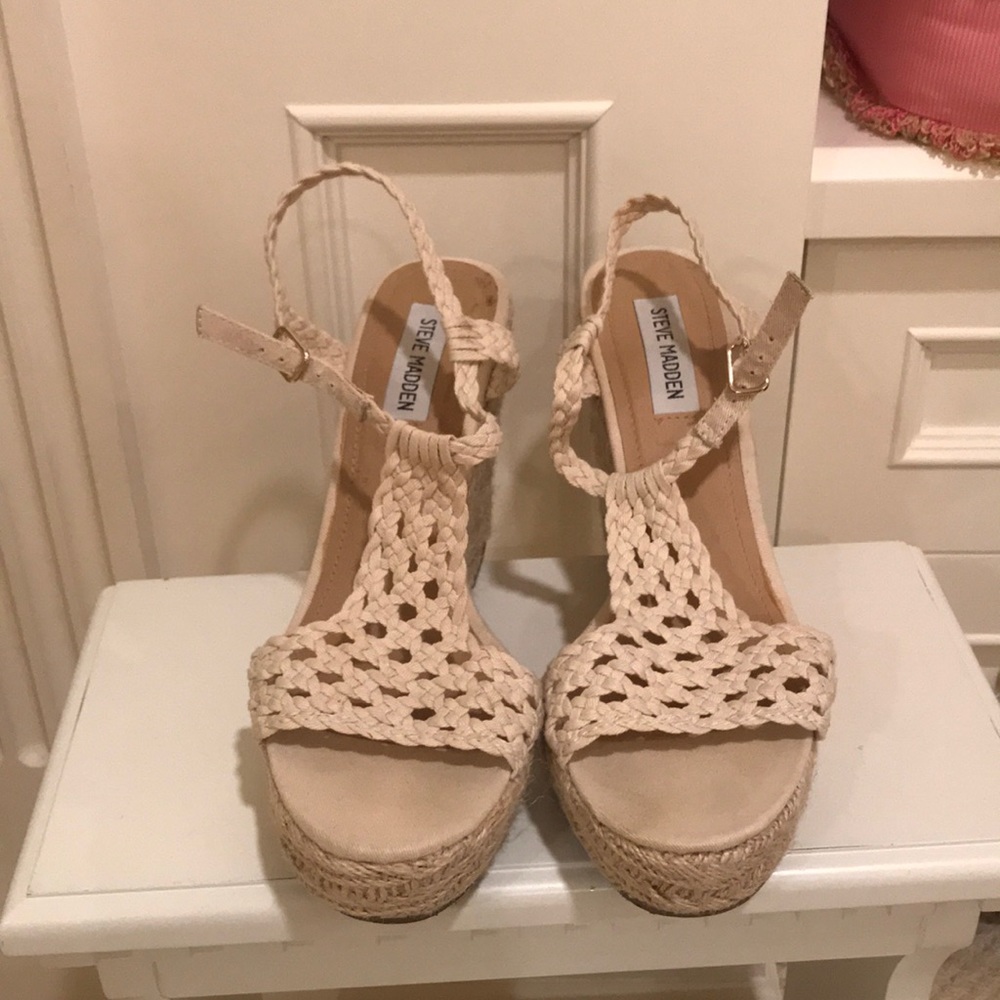 Steve Madden Cream Wedges